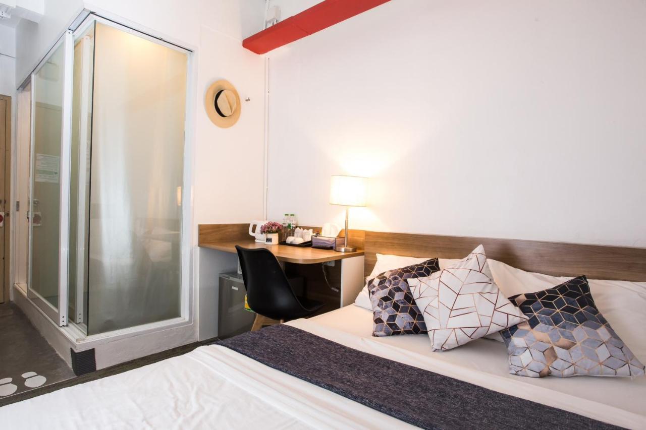 Qilombo Hostel Silom - Hq Бангкок Экстерьер фото